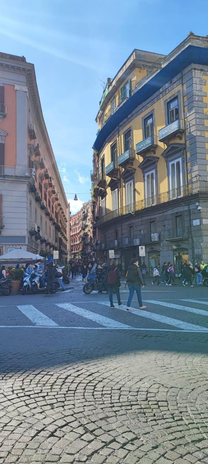 La Chicca Appartamento Intero Nei Quartieri Spagnoli نابولي المظهر الخارجي الصورة